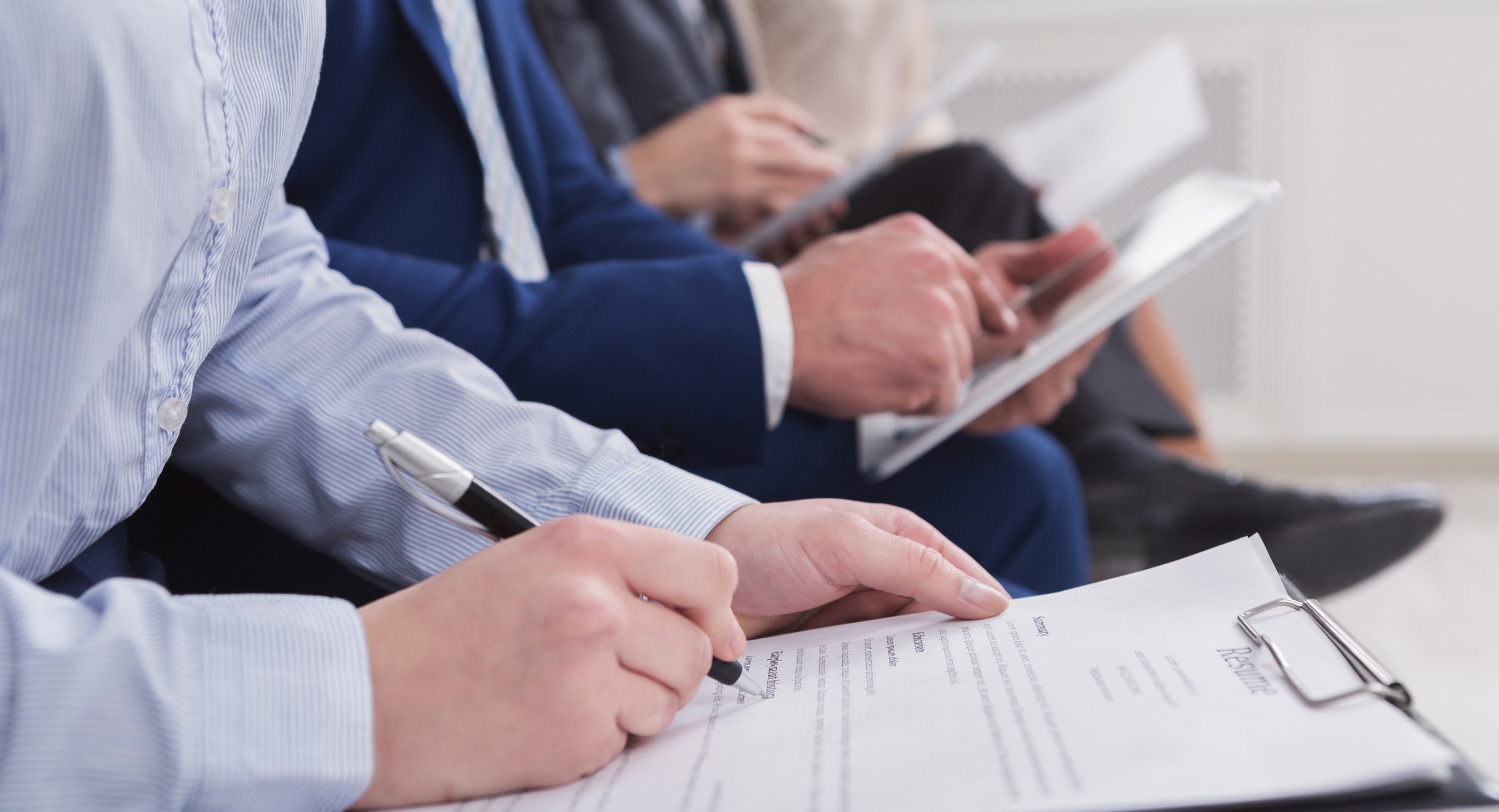 How to Write a Winning Resume in 2025